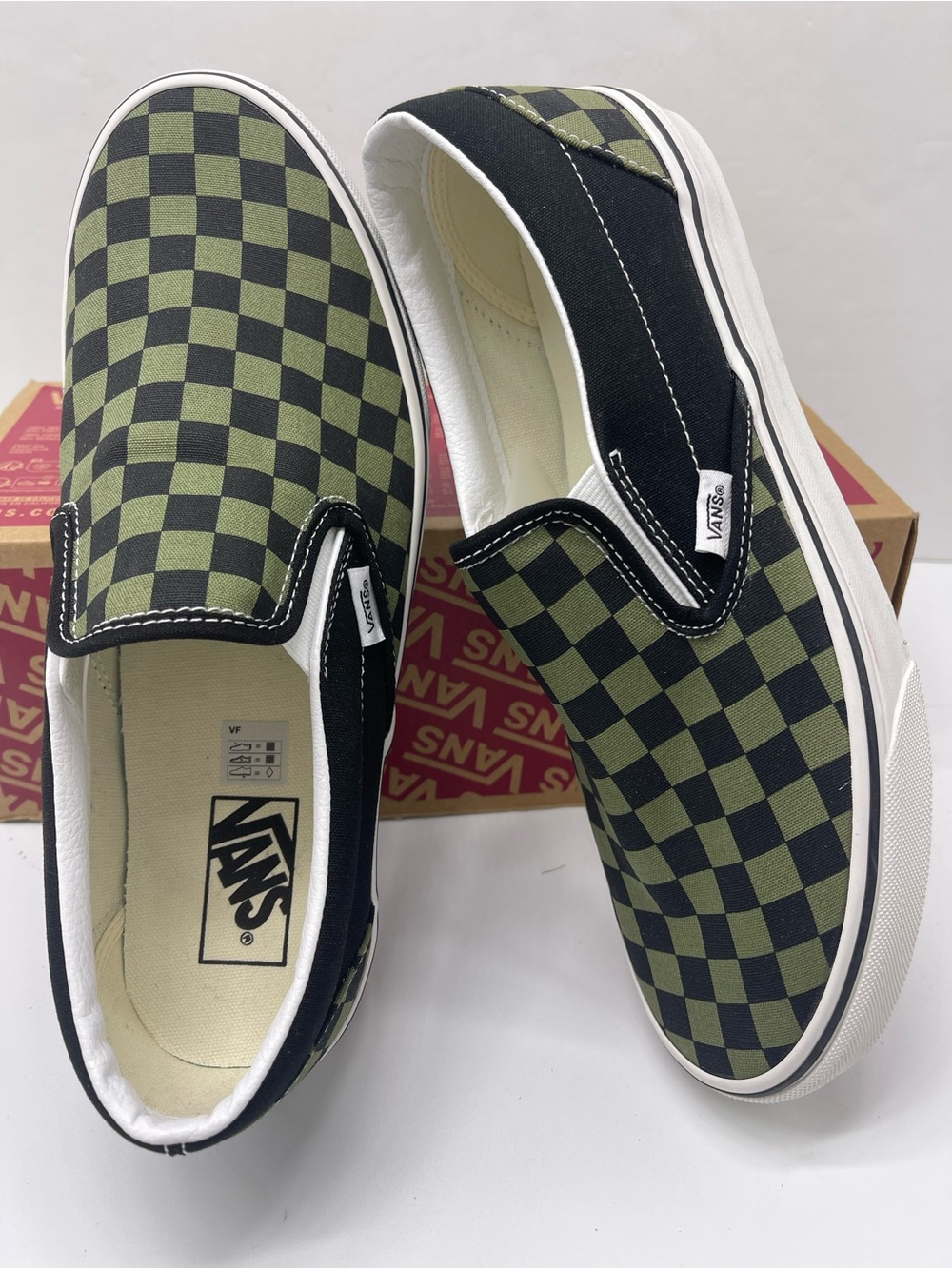 Vans Men’s Sz 10 Classic Slip-On Pop Check Loden Green
VN000D6BZBF Sneakers - Picture 13 of 16